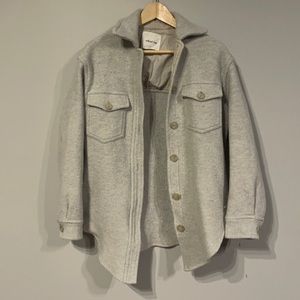 Light grey Aritzia Ganna shacket. Size small